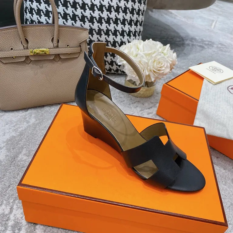 Hermes Shoe 